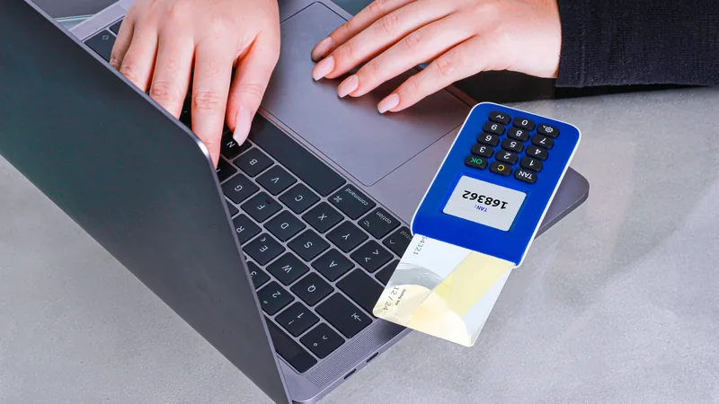 Paiement par carte bancaire effectué depuis un ordinateur portable