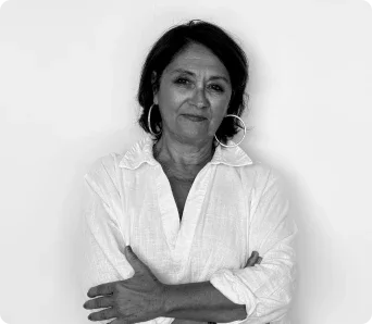 Sophie Llense Coille, associée du cabinet d’expertise comptable Horizons à Perpignan, portrait en noir et blanc